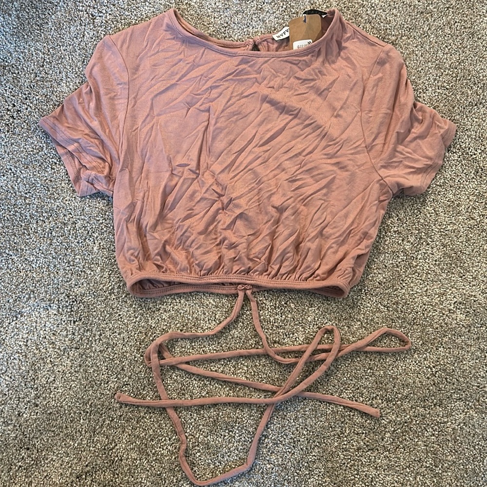 Crop shirt.